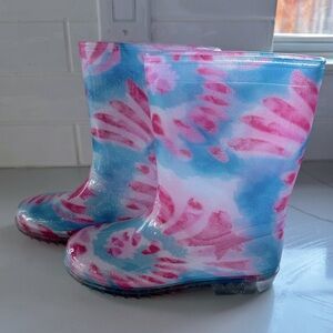 Magellan Outdoors Kids PVC rain boots, like new. Size Youth 2.